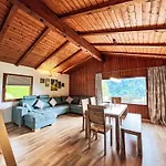 בית נופש Haeuschen Am Waldrand By Interhome *