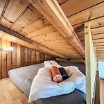 Haeuschen Am Waldrand By Interhome *
