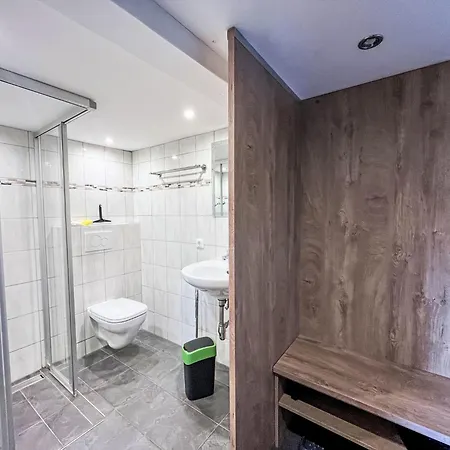 Haeuschen Am Waldrand By Interhome * Annenheim